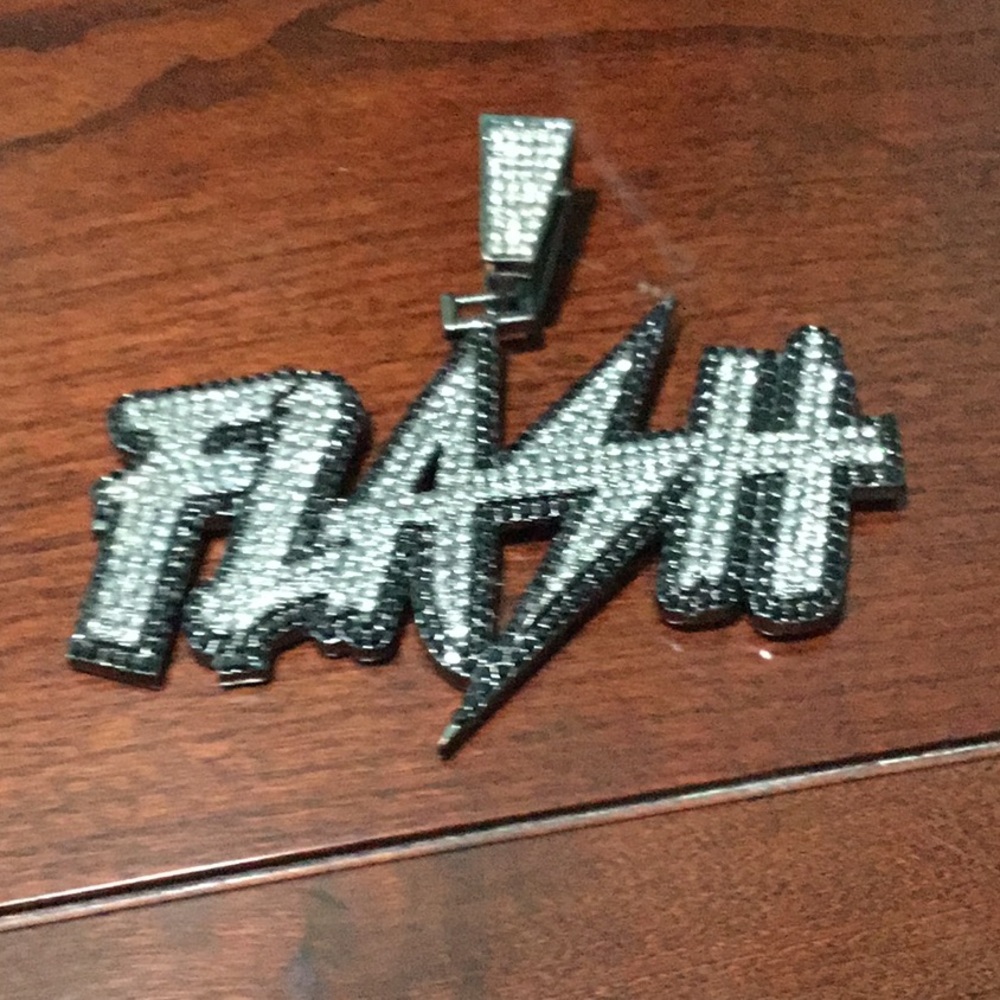 Pendant - Picture 3 of 4